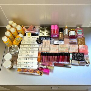 Lot of 70+ wholesale makeup photos are of exact items in lot